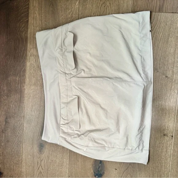 Athleta Khaki Skort Brooklyn 16" length NWOT❤️ - Picture 4 of 6